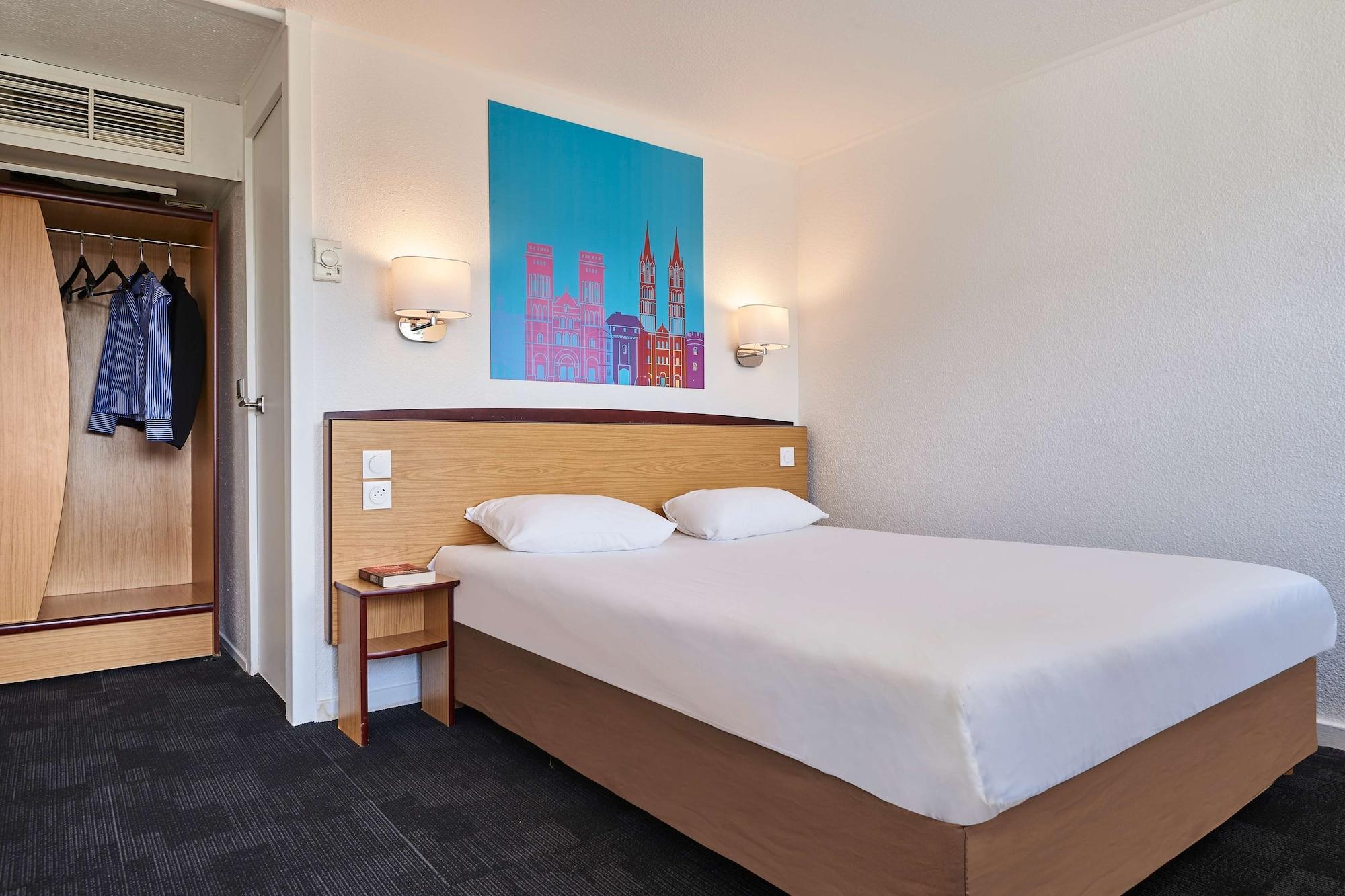 Hotel Kyriad Direct Ouest - Zenith 2*