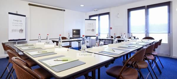 Kyriad Direct Ouest - Zenith Hotel