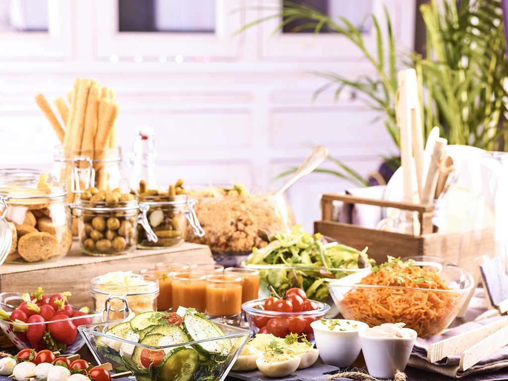 Kyriad Direct Ouest - Zenith Hotel Straatsburg